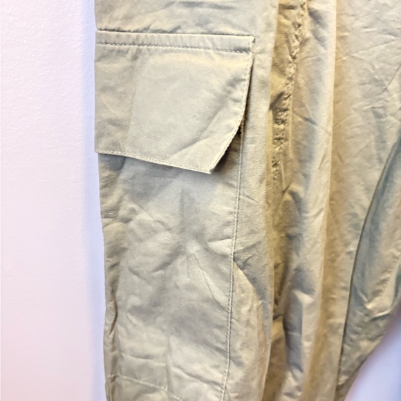 NWT Vigoss olive green cargo parachute pants 12 large women’s stitchfix - Picture 10 of 11